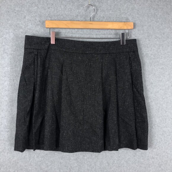 Gap Pleated Gray Mini Skirt Size 14 - Picture 1 of 5